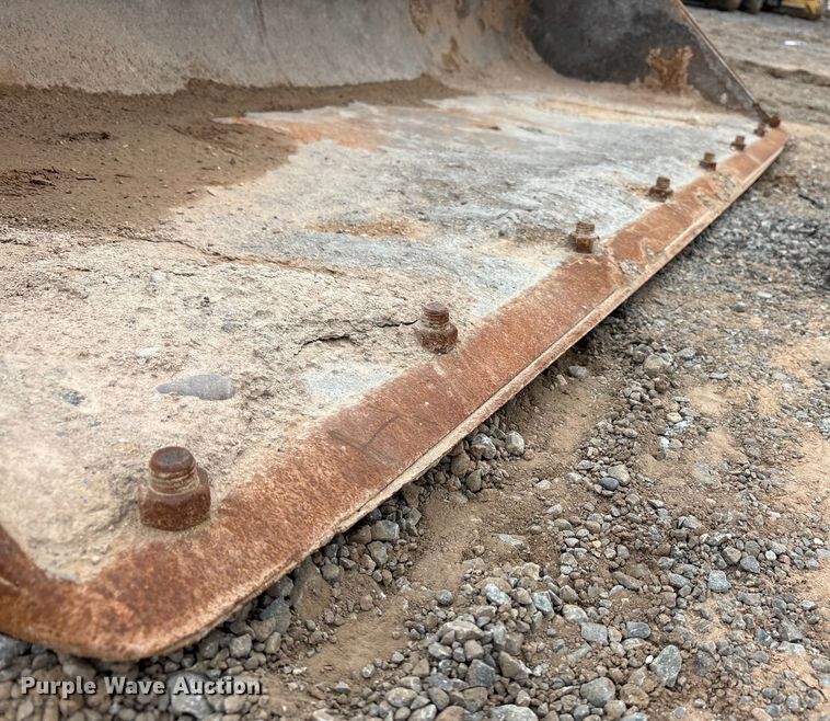 image for item EF6083 2021 John Deere 333G tracked skid steer loader