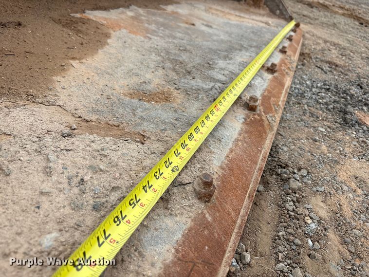 image for item EF6083 2021 John Deere 333G tracked skid steer loader