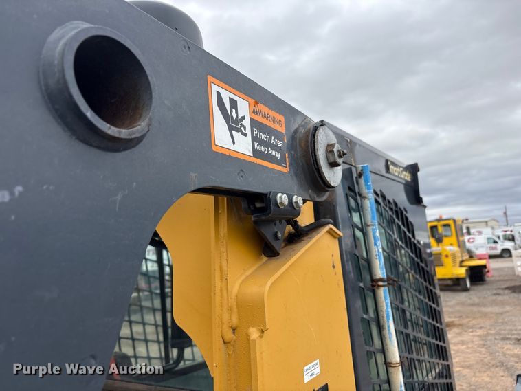 image for item EF6083 2021 John Deere 333G tracked skid steer loader