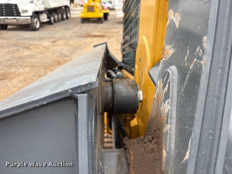 image for item EF6083 2021 John Deere 333G tracked skid steer loader