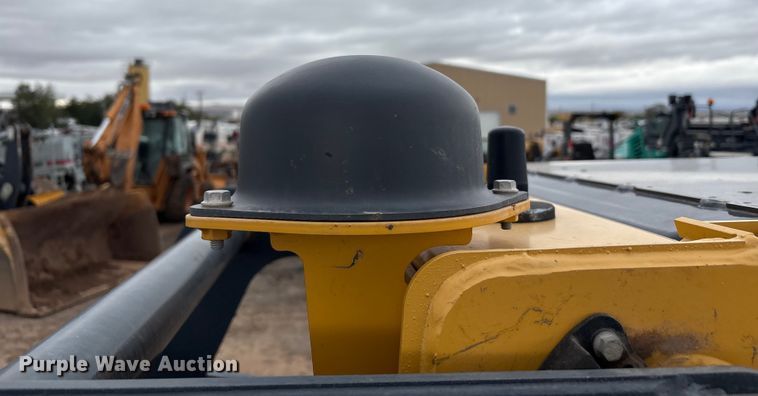 image for item EF6083 2021 John Deere 333G tracked skid steer loader