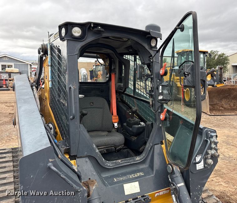 image for item EF6083 2021 John Deere 333G tracked skid steer loader