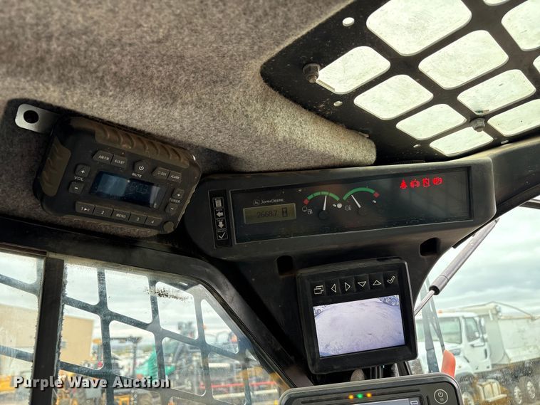 image for item EF6083 2021 John Deere 333G tracked skid steer loader