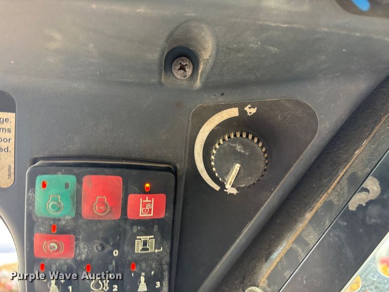 image for item EF6083 2021 John Deere 333G tracked skid steer loader