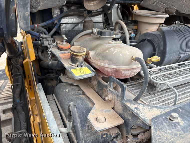 image for item EF6083 2021 John Deere 333G tracked skid steer loader