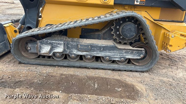 image for item EF6083 2021 John Deere 333G tracked skid steer loader