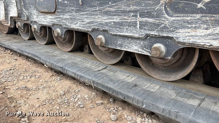 image for item EF6083 2021 John Deere 333G tracked skid steer loader