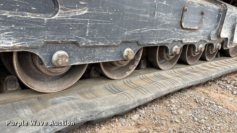 image for item EF6083 2021 John Deere 333G tracked skid steer loader