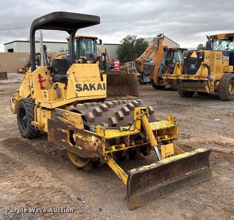 image for item EF6084 2007 Sakai SV201TF single drum vibratory roller