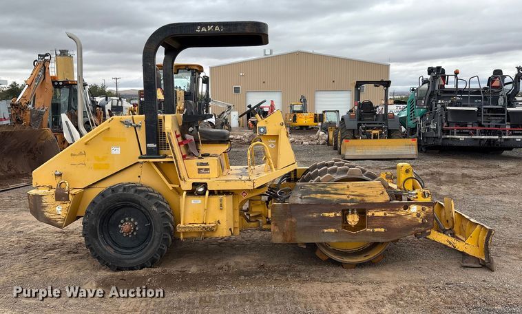 image for item EF6084 2007 Sakai SV201TF single drum vibratory roller