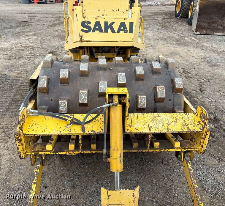 image for item EF6084 2007 Sakai SV201TF single drum vibratory roller