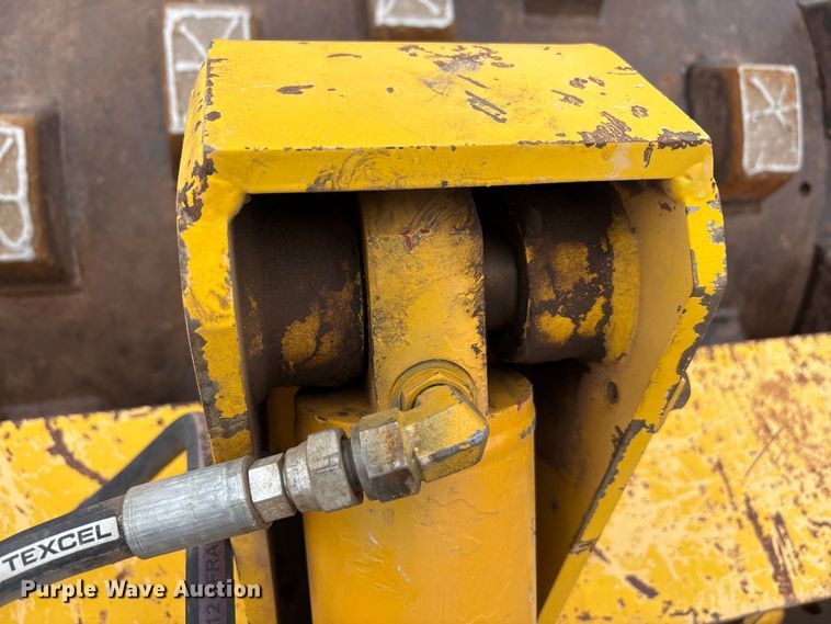 image for item EF6084 2007 Sakai SV201TF single drum vibratory roller