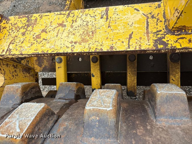 image for item EF6084 2007 Sakai SV201TF single drum vibratory roller