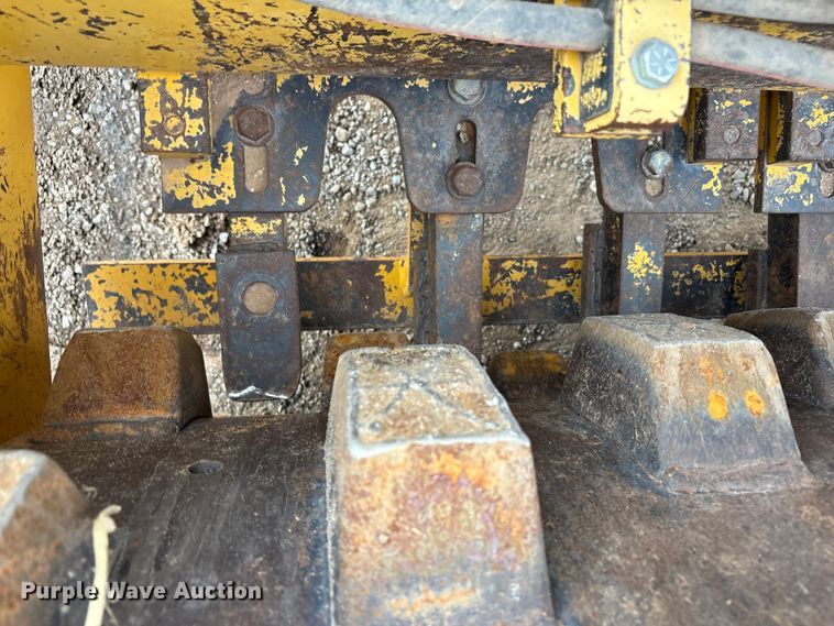 image for item EF6084 2007 Sakai SV201TF single drum vibratory roller