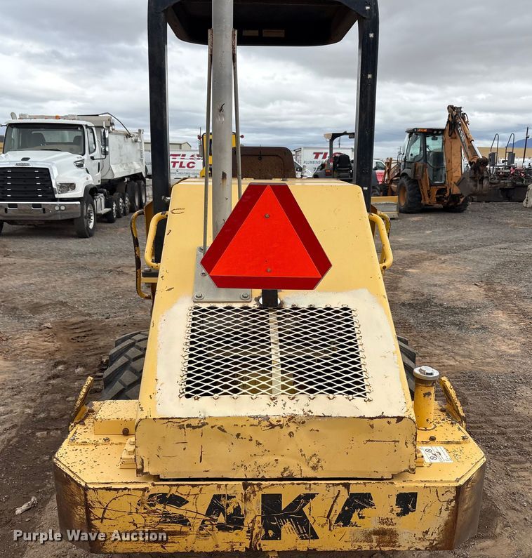 image for item EF6084 2007 Sakai SV201TF single drum vibratory roller