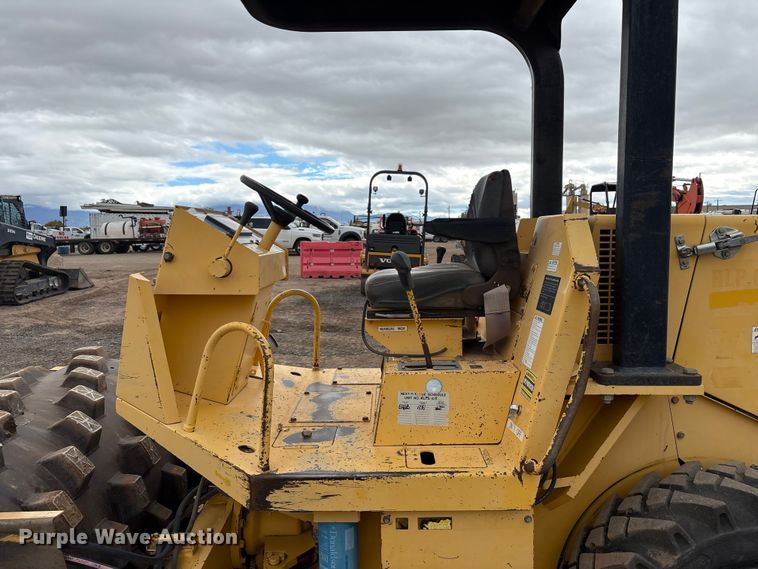 image for item EF6084 2007 Sakai SV201TF single drum vibratory roller