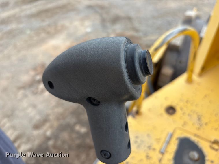 image for item EF6084 2007 Sakai SV201TF single drum vibratory roller