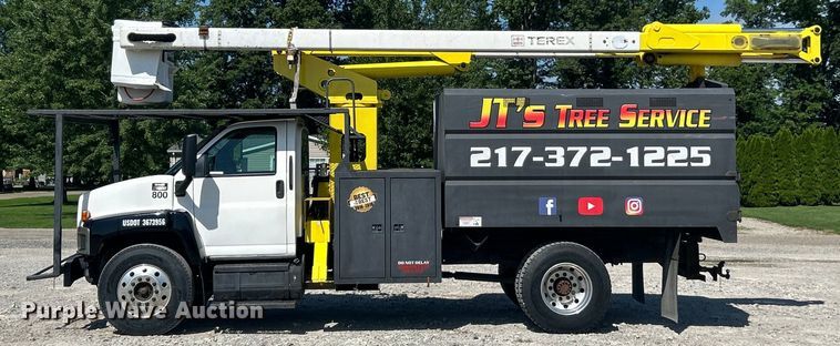 image for item EK8396 2009 GMC C7500 forestry bucket truck