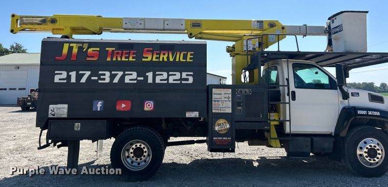 image for item EK8396 2009 GMC C7500 forestry bucket truck