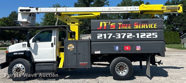 image for item EK8396 2009 GMC C7500 forestry bucket truck