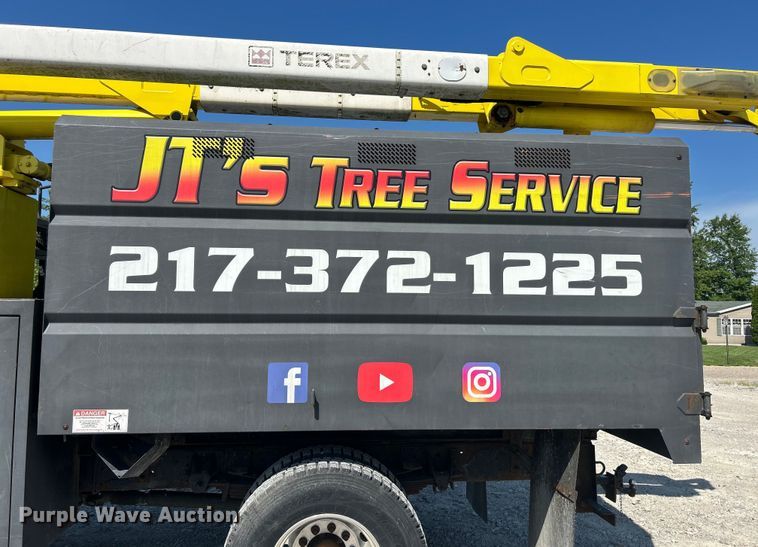 image for item EK8396 2009 GMC C7500 forestry bucket truck