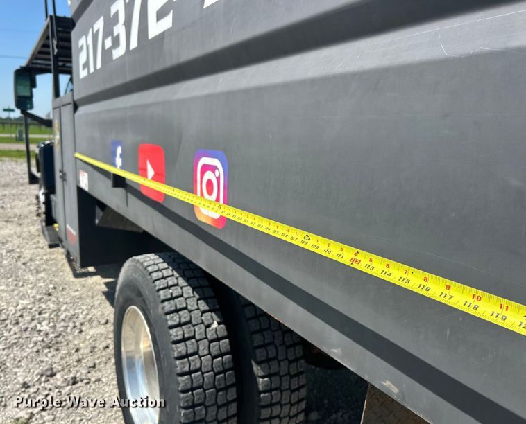 image for item EK8396 2009 GMC C7500 forestry bucket truck