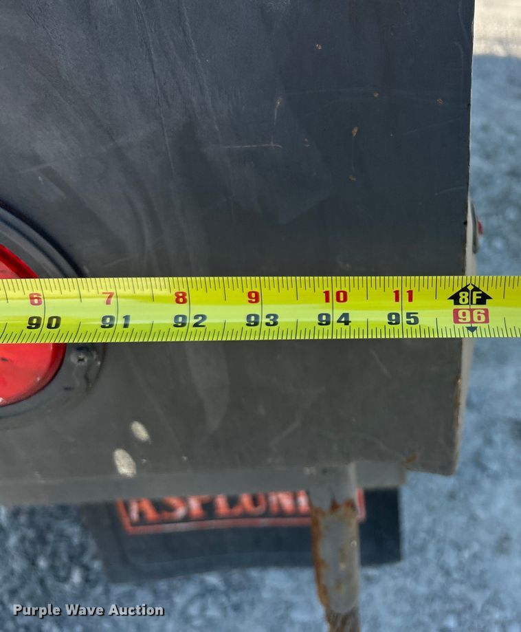 image for item EK8396 2009 GMC C7500 forestry bucket truck