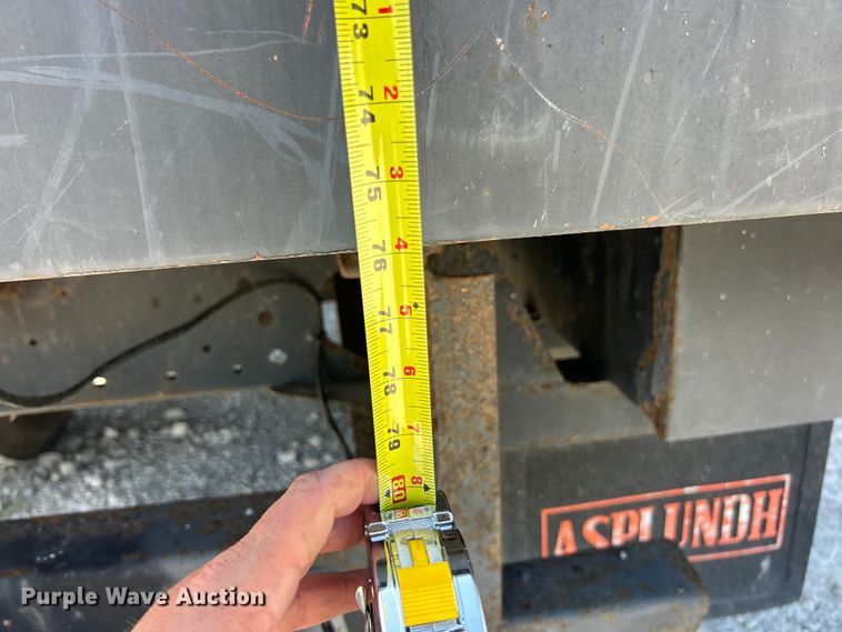 image for item EK8396 2009 GMC C7500 forestry bucket truck