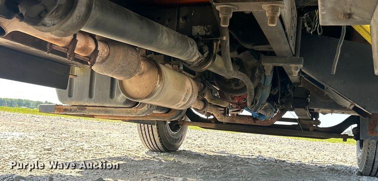 image for item EK8396 2009 GMC C7500 forestry bucket truck