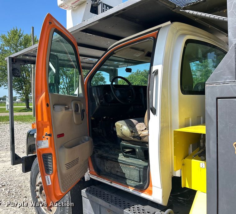 image for item EK8396 2009 GMC C7500 forestry bucket truck