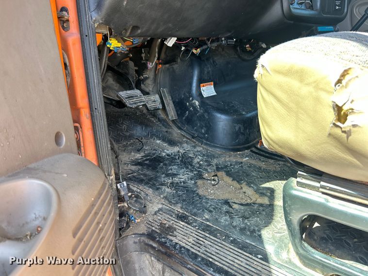 image for item EK8396 2009 GMC C7500 forestry bucket truck