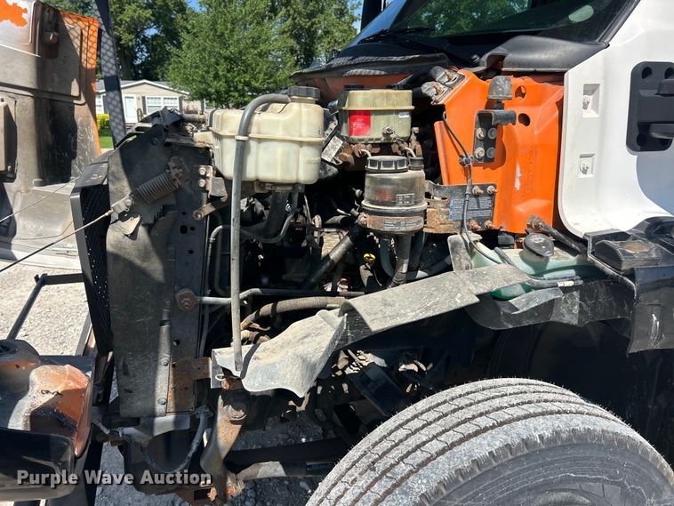 image for item EK8396 2009 GMC C7500 forestry bucket truck