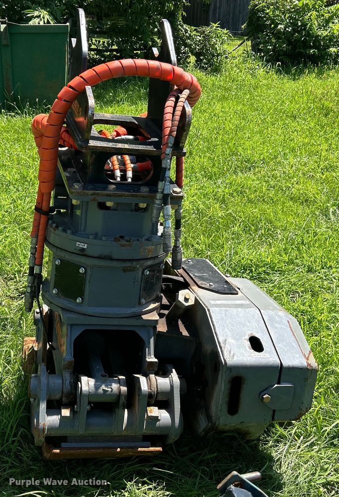 image for item EK8400 Ryan Equipment grapple chain saw