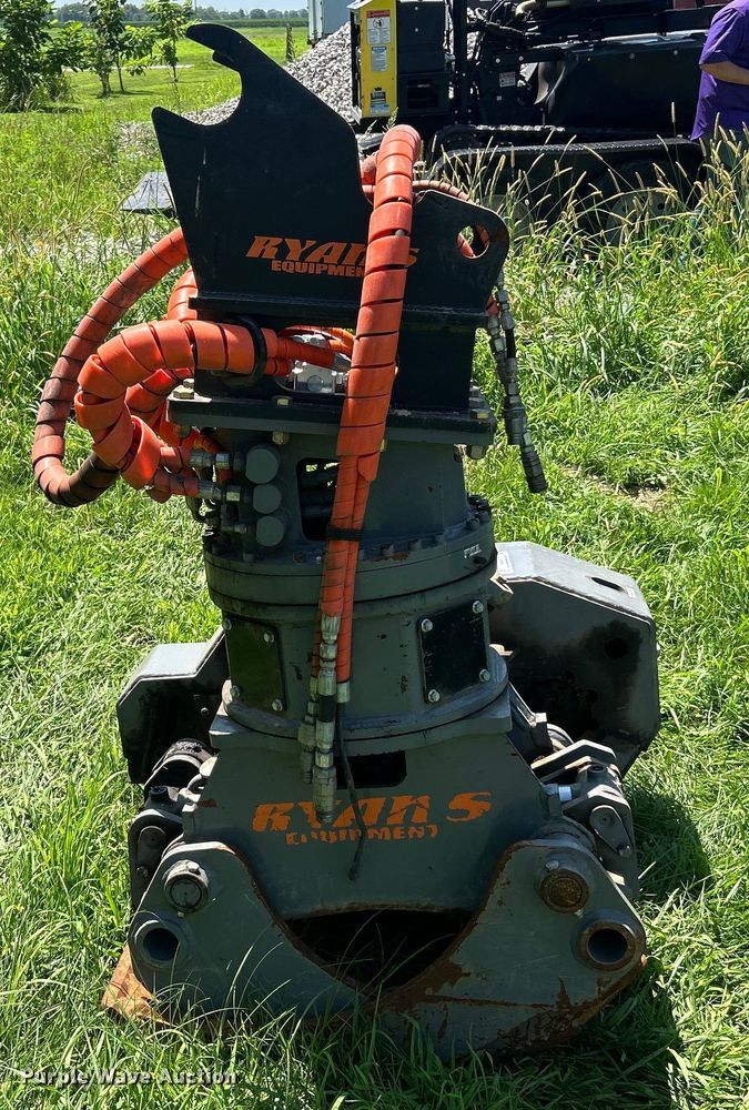 image for item EK8400 Ryan Equipment grapple chain saw