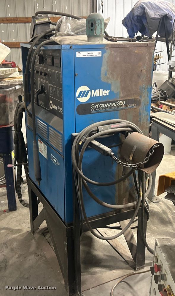 image for item EK8404 Miller Syncrowave 350 welder