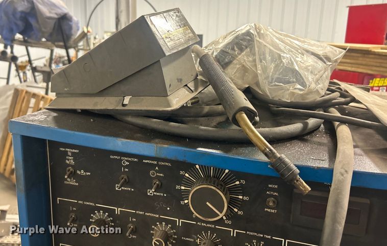 image for item EK8404 Miller Syncrowave 350 welder