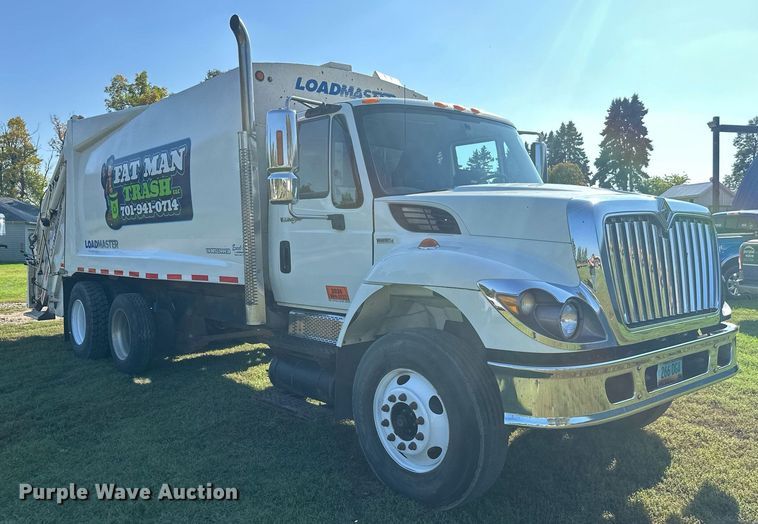 image for item EL0005 2010 International 7400 refuse truck
