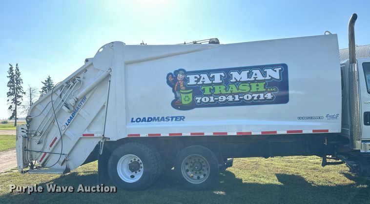 image for item EL0005 2010 International 7400 refuse truck