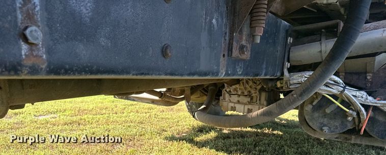 image for item EL0005 2010 International 7400 refuse truck