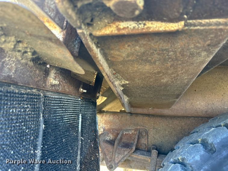 image for item EL0005 2010 International 7400 refuse truck