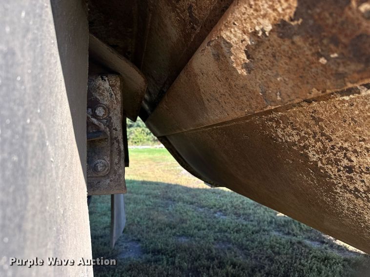 image for item EL0005 2010 International 7400 refuse truck