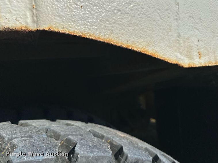 image for item EL0005 2010 International 7400 refuse truck