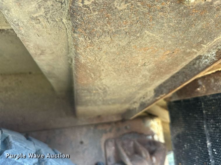 image for item EL0005 2010 International 7400 refuse truck