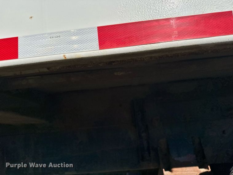 image for item EL0005 2010 International 7400 refuse truck