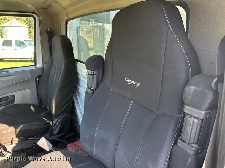 image for item EL0005 2010 International 7400 refuse truck