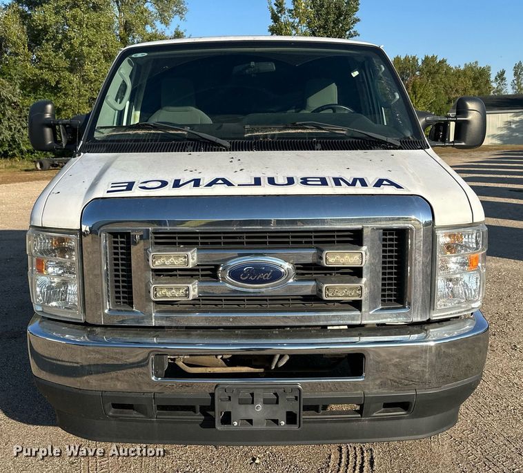 image for item EL0006 2010 Ford E350 van cab and chassis