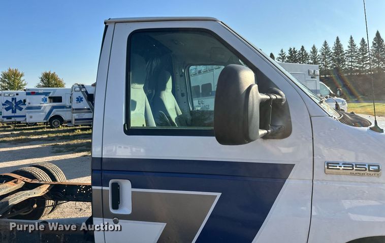 image for item EL0006 2010 Ford E350 van cab and chassis