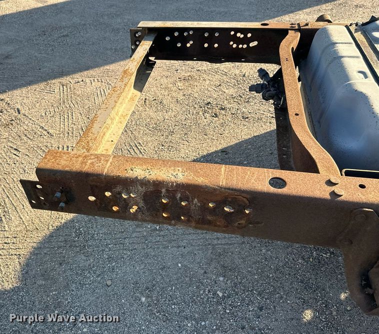 image for item EL0006 2010 Ford E350 van cab and chassis