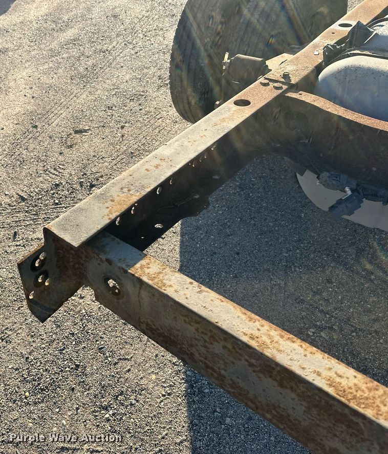 image for item EL0006 2010 Ford E350 van cab and chassis