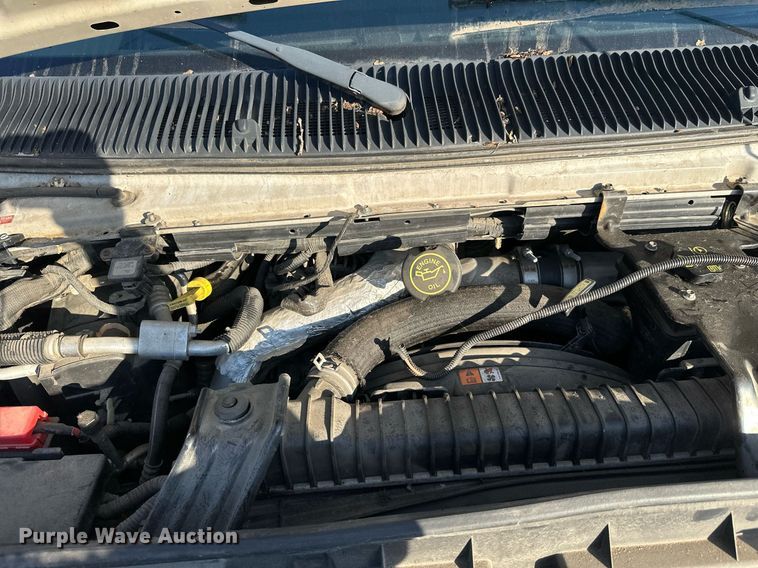 image for item EL0006 2010 Ford E350 van cab and chassis